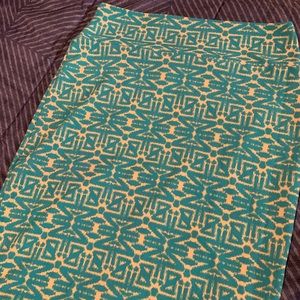 LuLaRoe Cassie skirt